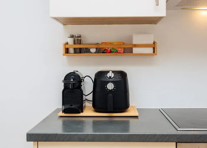 Zentral Gelegenes Nahe Altstadt & Messe Daire