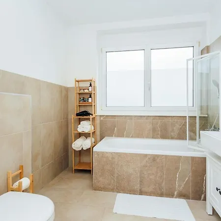 公寓 Zentral Gelegenes Nahe Altstadt & Messe 格拉茨