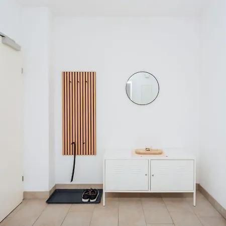 Zentral Gelegenes Nahe Altstadt & Messe